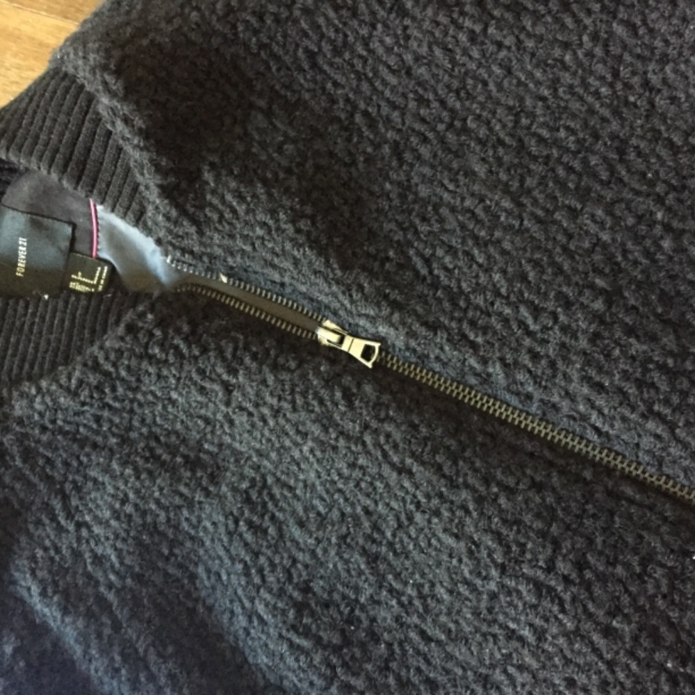 Poncho - Picture 2 of 2